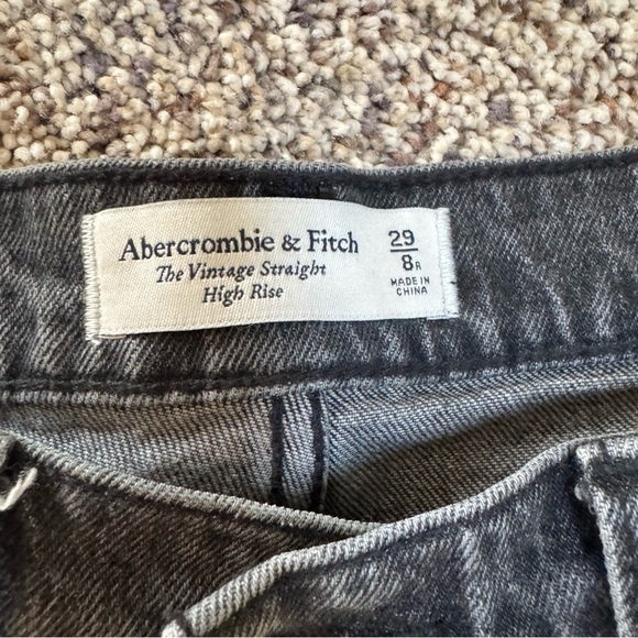 Abercrombie & Fitch The Vintage Straight High Rise Jeans - Picture 3 of 7